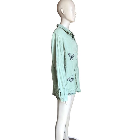 Lauren Moshi Green and Black Graphic Button Up - Picture 3 of 5